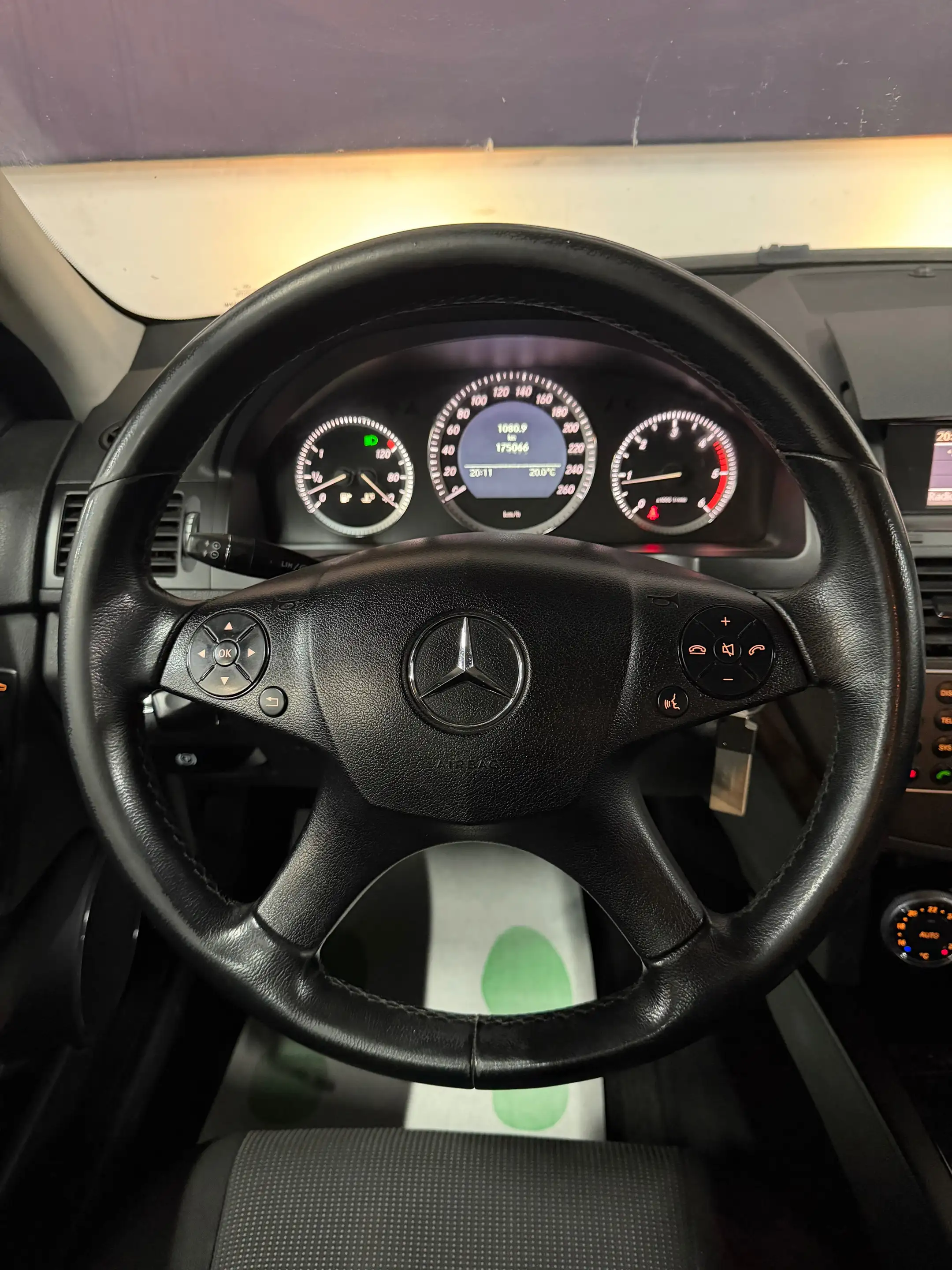 Mercedes-Benz C 180 C 180 CDI BlueEFFICIENCY — photo 8