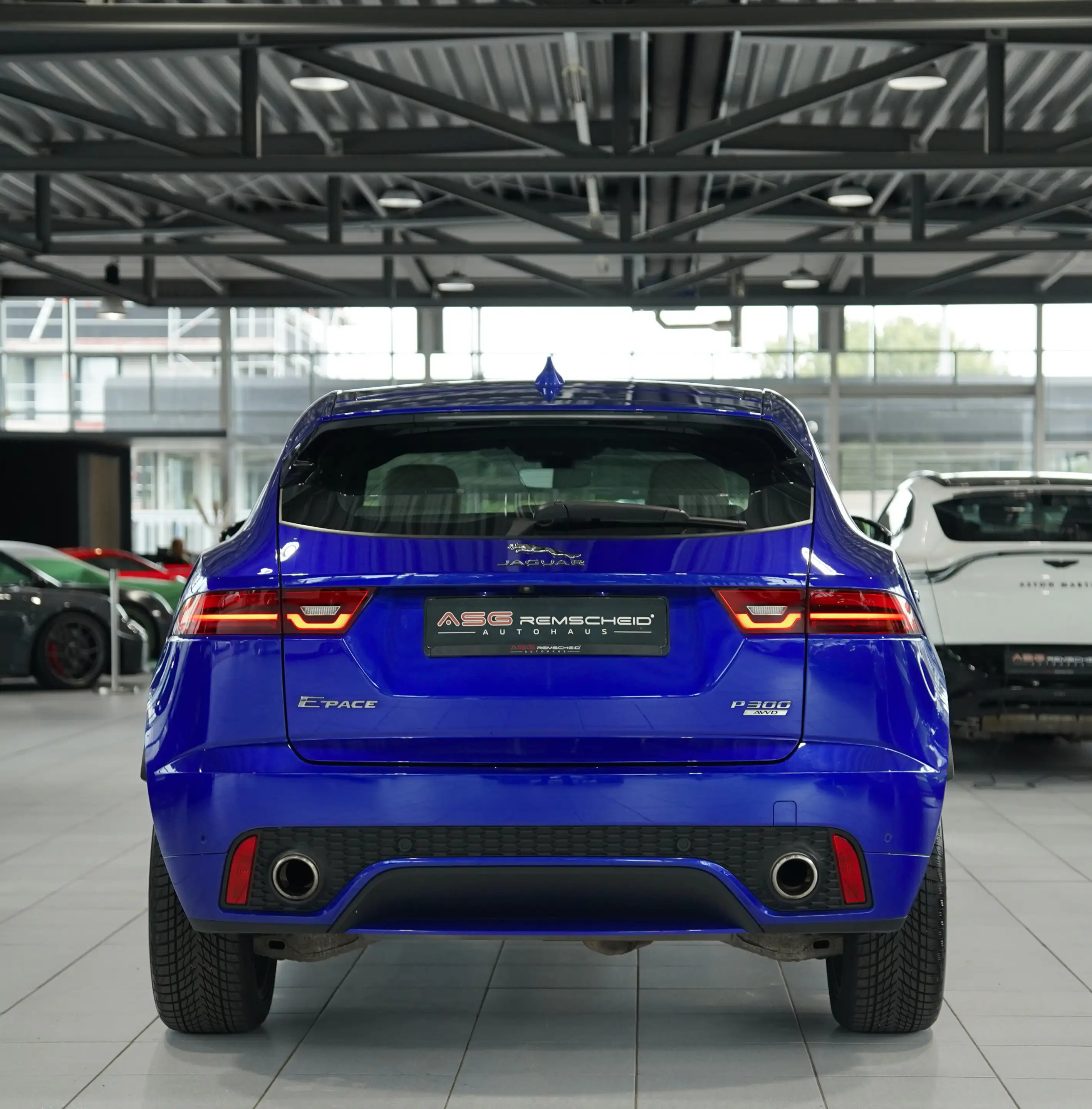 Jaguar E-Pace R-Dynamic HSE AWD *Pano *H-UP *Memory — photo 10