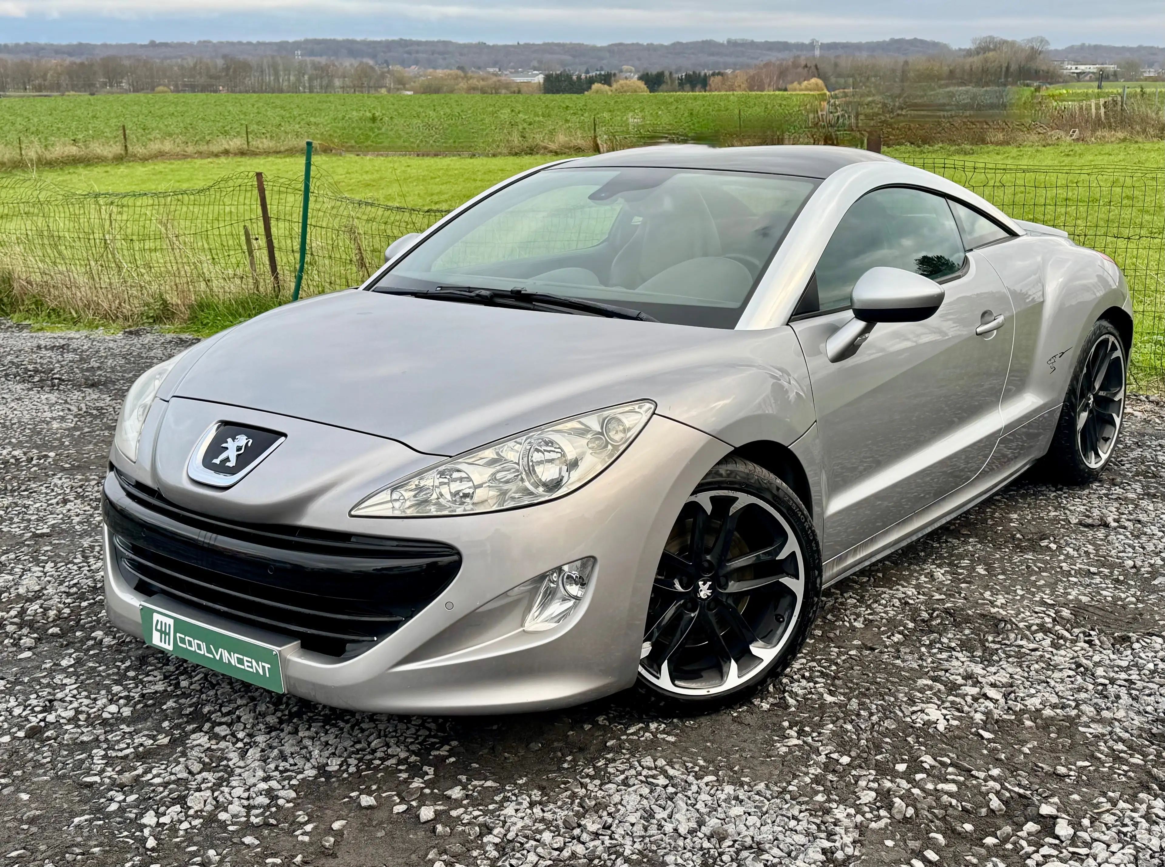 Peugeot RCZ 2.0 HDI - Sg chauffants - Bluetooth - Intr cuir