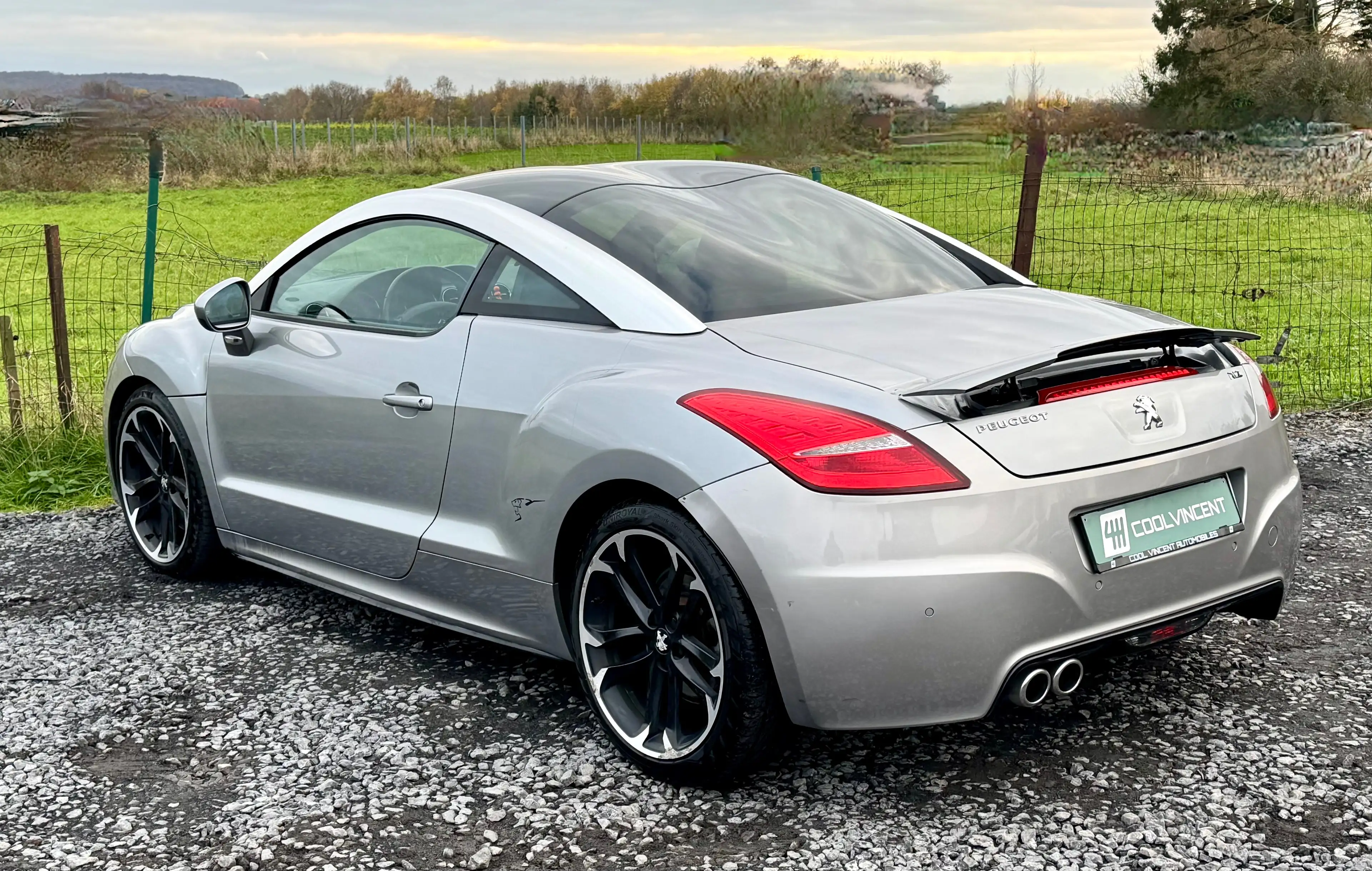 Peugeot RCZ 2.0 HDI - Sg chauffants - Bluetooth - Intr cuir — photo 6