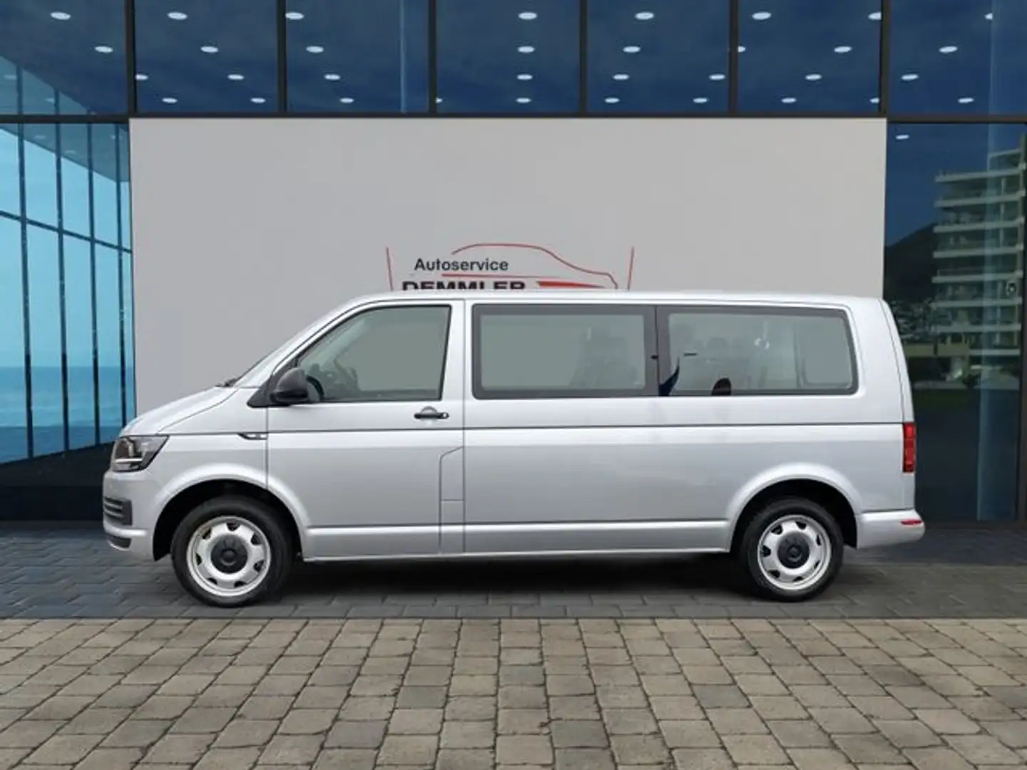 Volkswagen T6 Kombi 2.0 TDI lang ,Klima, Einparkhilfe Stříbrná - 2