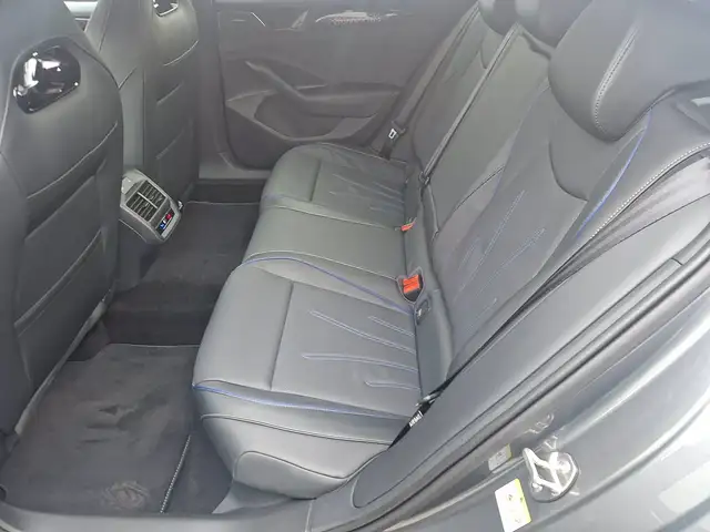 Volkswagen Passat Variant Sport TDI 4MOTION DSG Ansicht 9