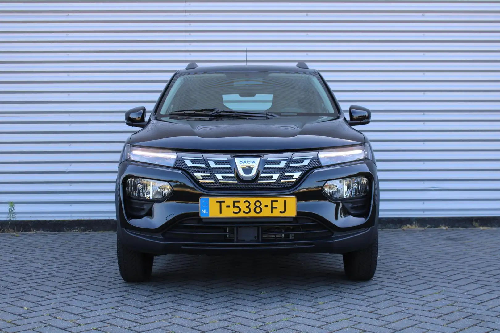 Dacia Spring Expression | Airco | 14" design velgen met all sea Zwart - 2