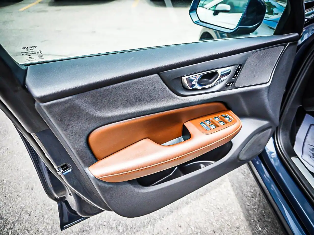Volvo S60 снимка Volvo S60