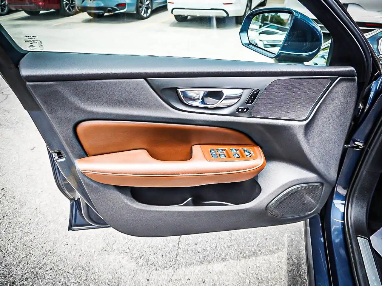 Volvo S60 снимка Volvo S60