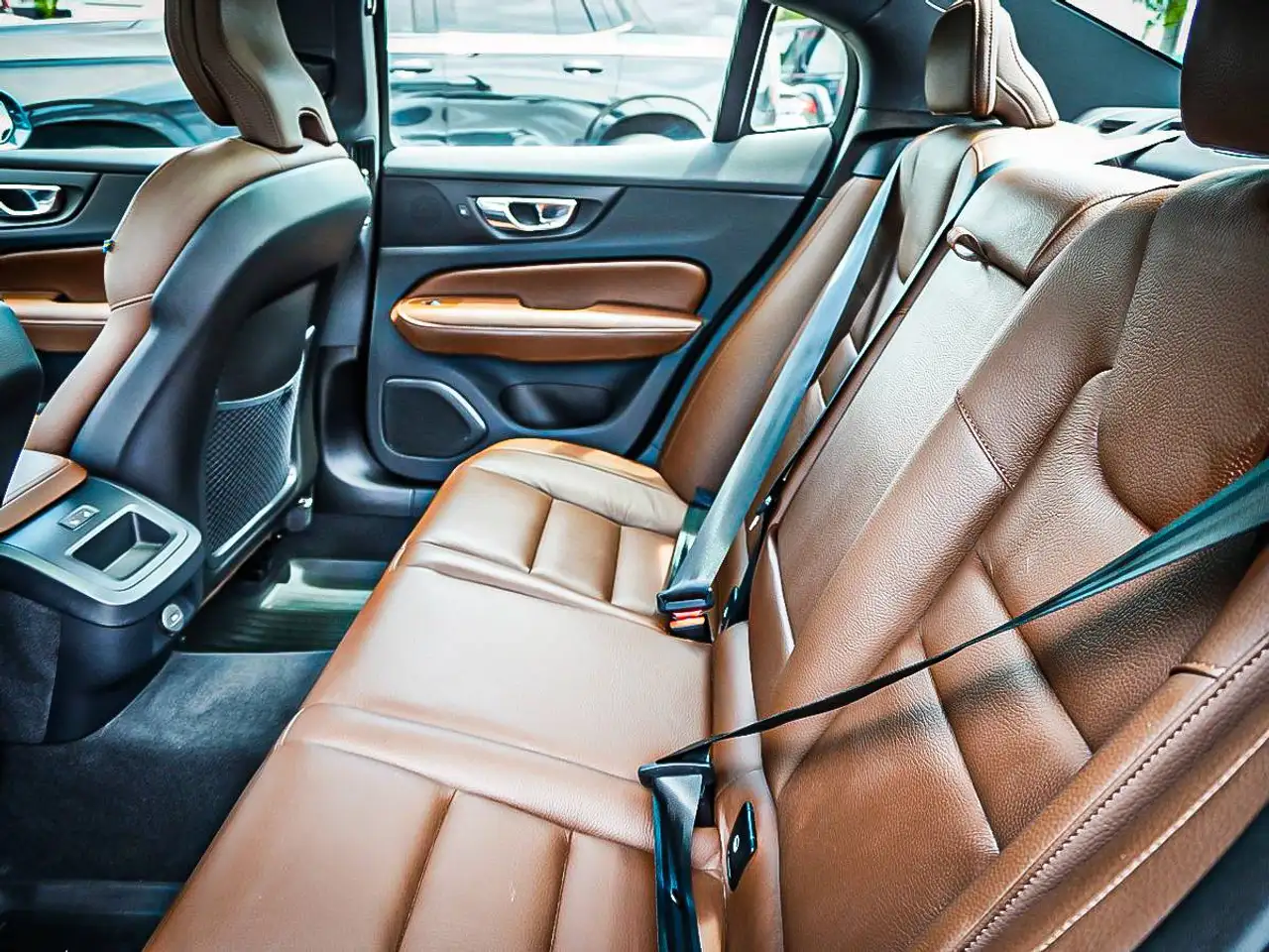 Volvo S60 снимка Volvo S60