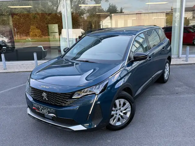 Peugeot 5008 7ZIT / CARPLAY / CAMERA / CRUISECONTROL / NAVI /