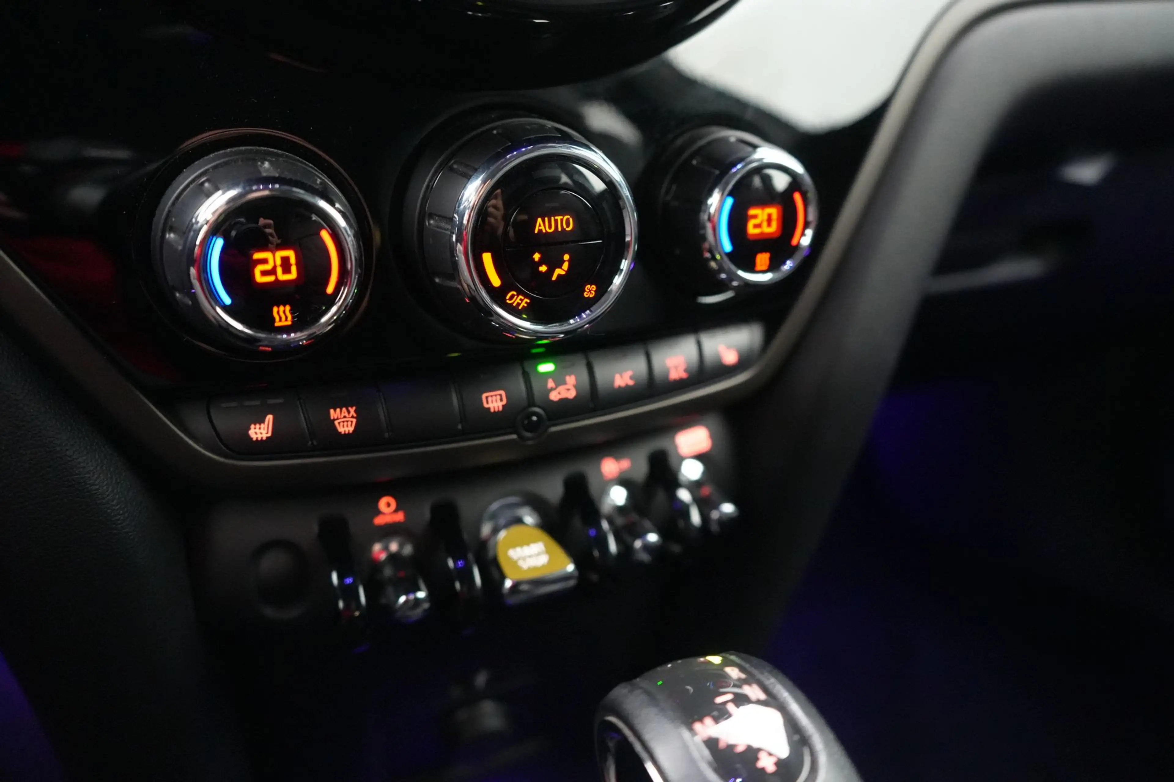MINI Cooper S Countryman 1.5 PHEV ALL4 Classic LEDER/CUIR LED GPS PDC CAM V — photo 25