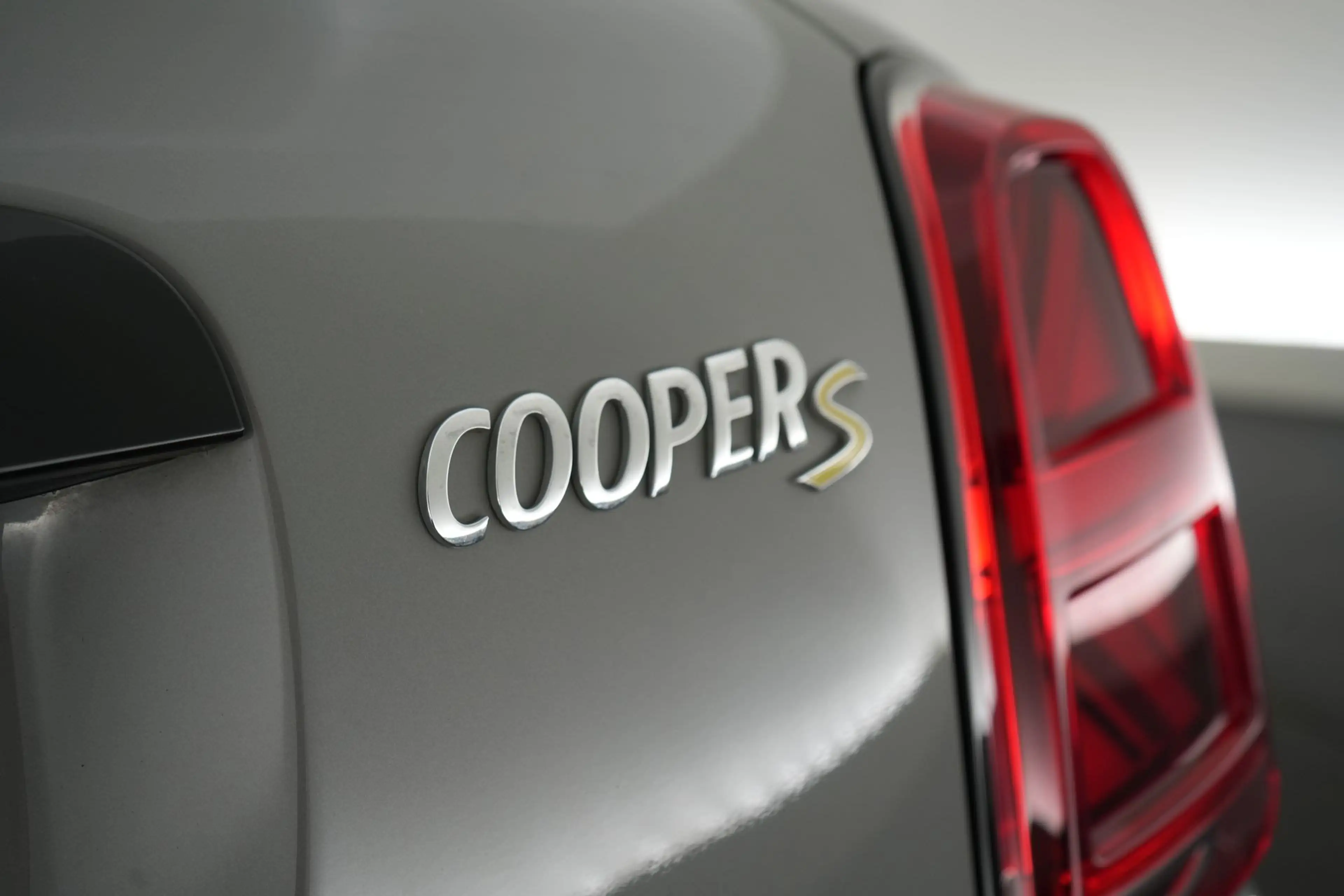 MINI Cooper S Countryman 1.5 PHEV ALL4 Classic LEDER/CUIR LED GPS PDC CAM V — photo 30