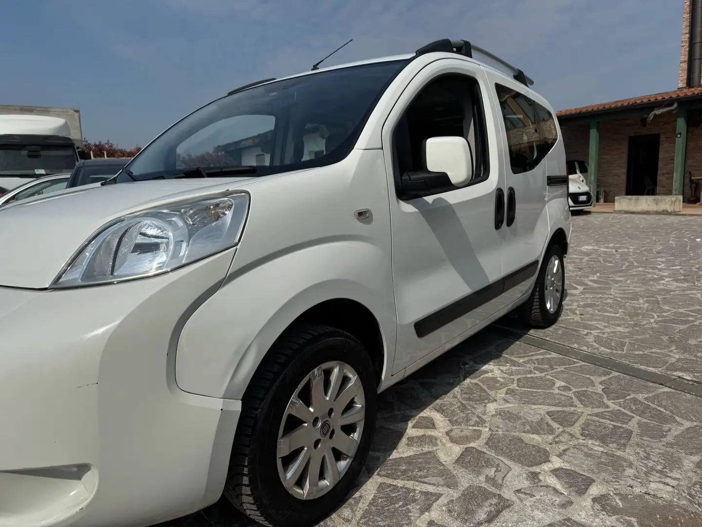 Fiat Qubo 1.4 8V 77 CV METANO Dynamic Natural Power Bianco - 1