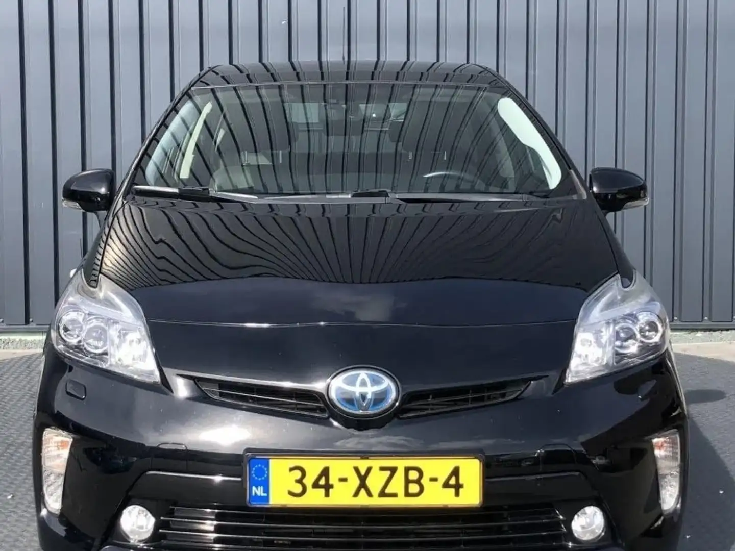 Toyota Prius (Hybrid) Executive - 1
