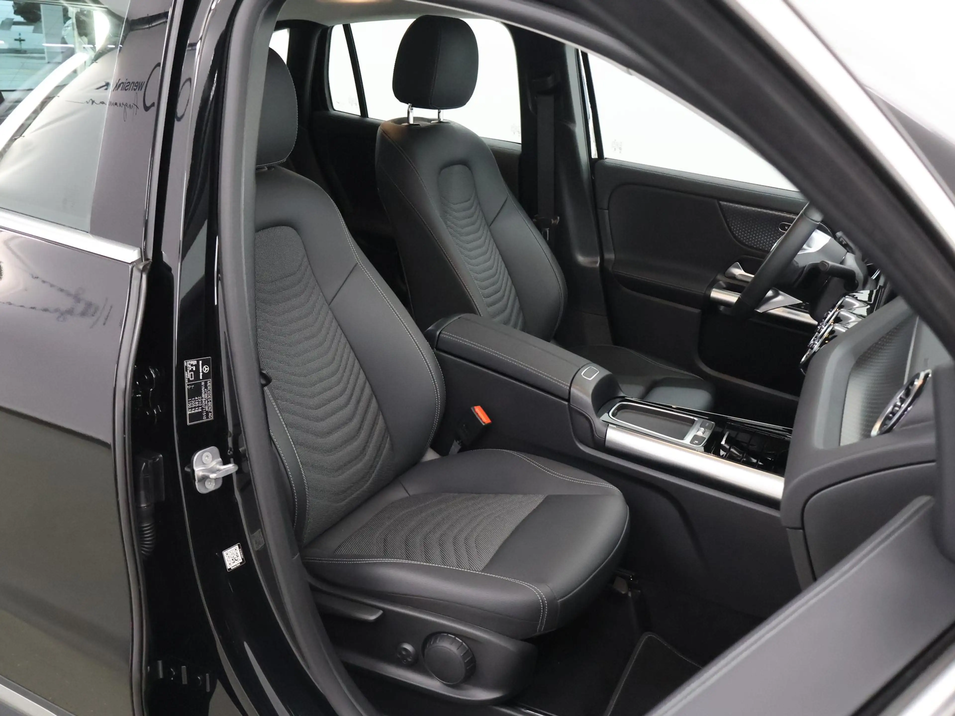 Mercedes-Benz GLA 250 e Luxury Line | Trekhaak | Verwarmd stuur | Winter — photo 10