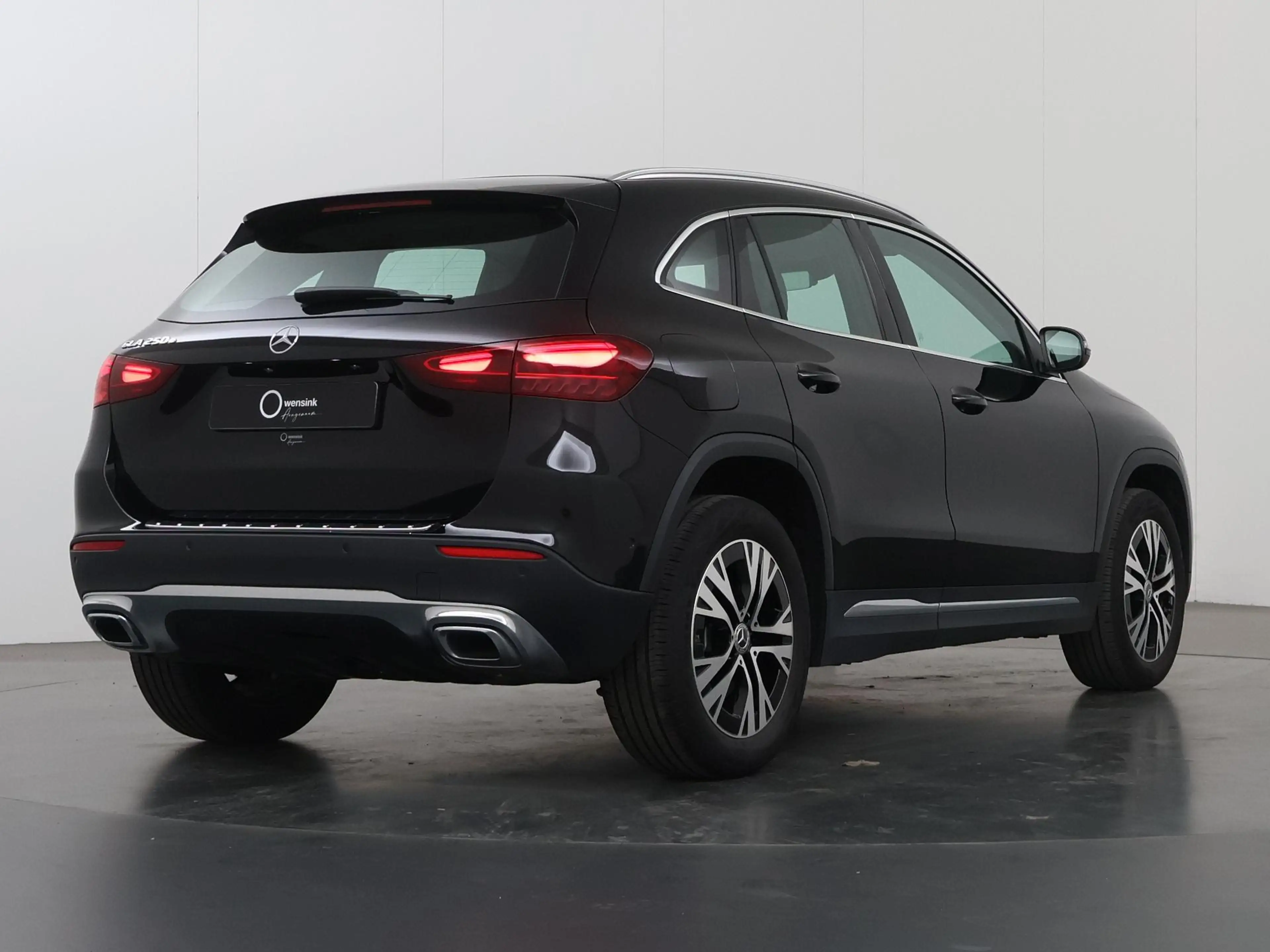 Mercedes-Benz GLA 250 e Luxury Line | Trekhaak | Verwarmd stuur | Winter — photo 2