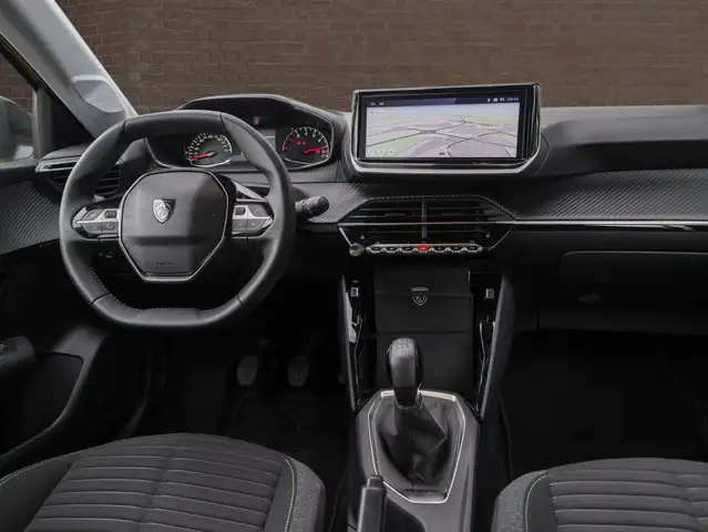 Peugeot 208 view 12
