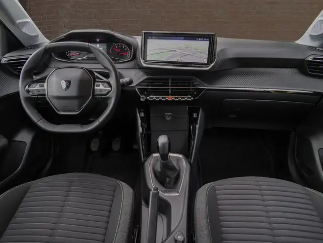 Peugeot 208 view 15