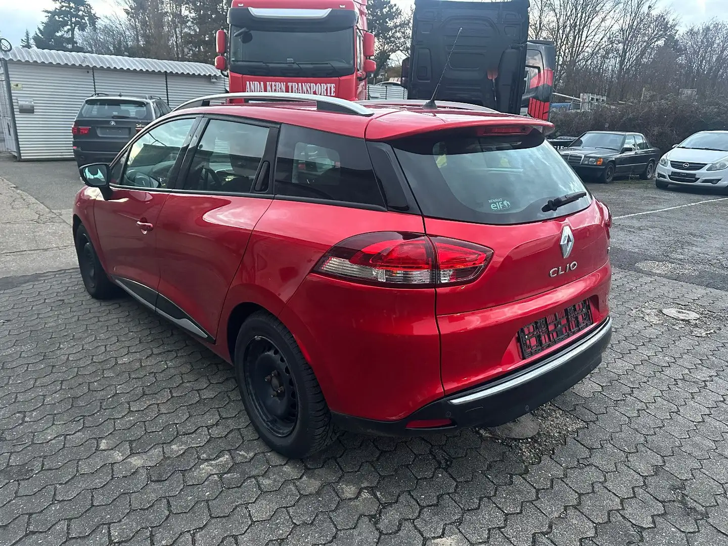Renault Clio IV Grandtour Dynamique Rot - 1