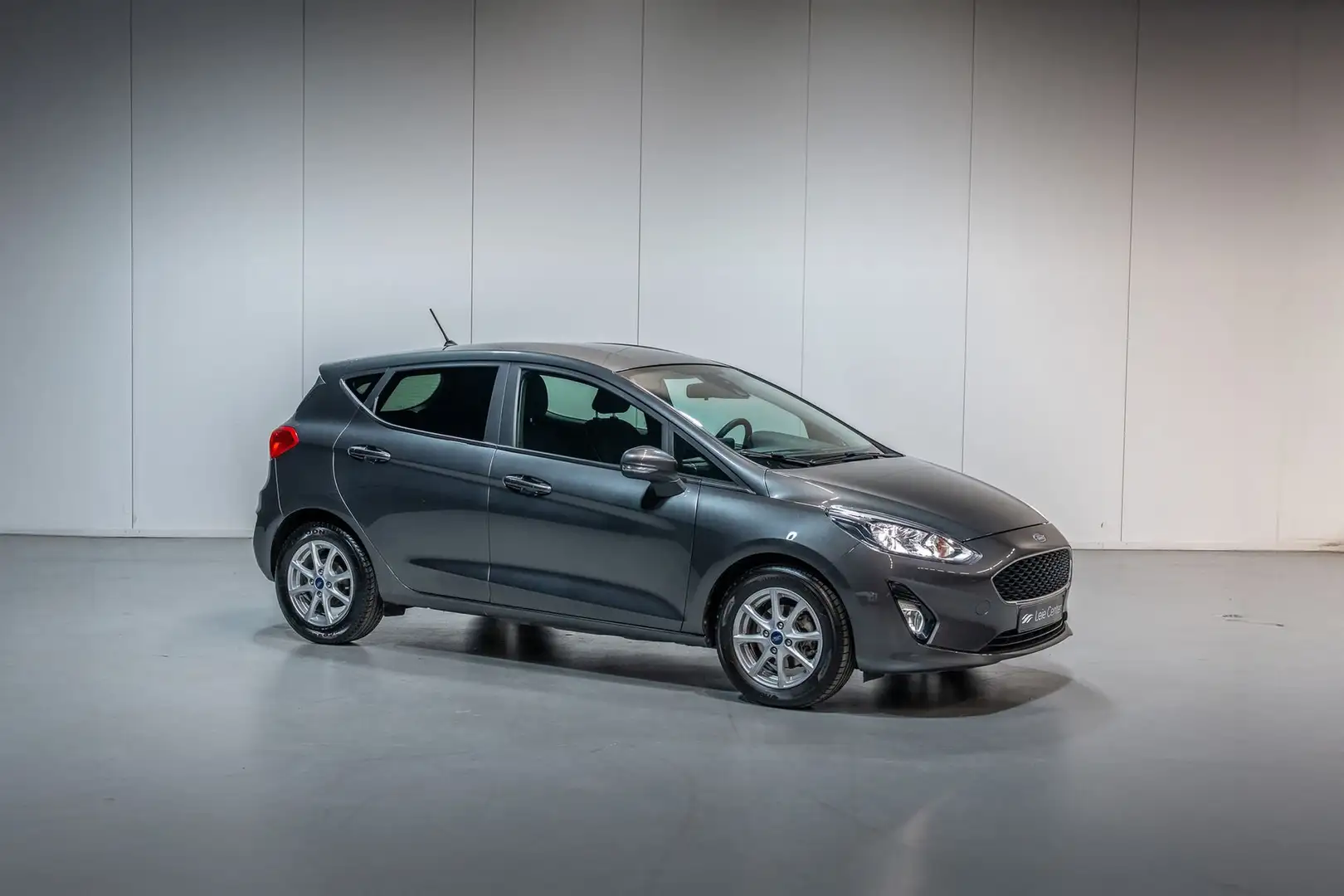 Ford Fiesta MAN / SENSOREN / AIRCO Grijs - 1