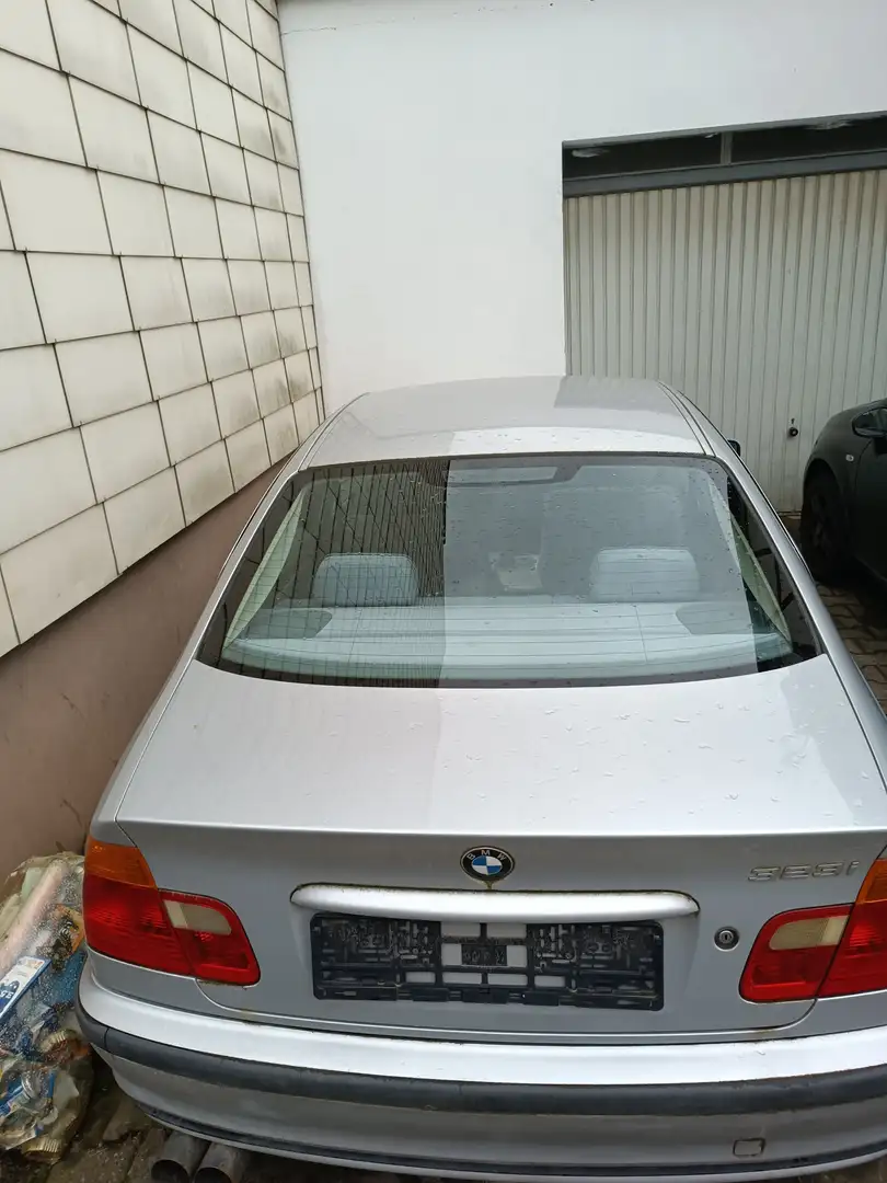 BMW 323 3er 323i Gümüş rengi - 1