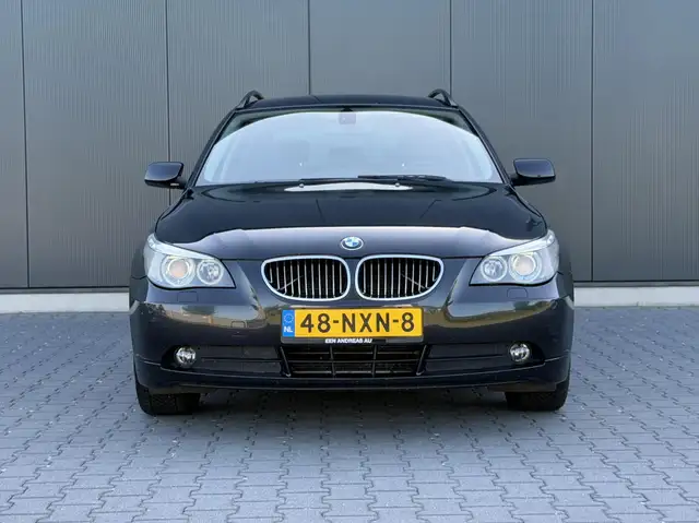 BMW 5 Series view 7
