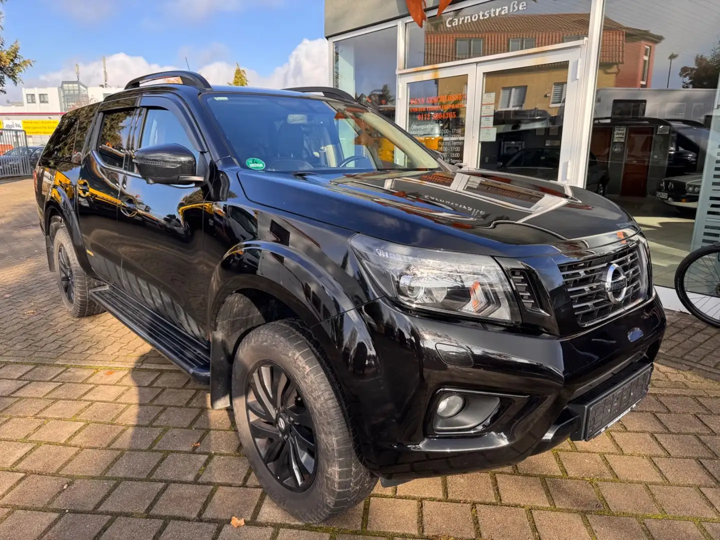 Nissan Navara NP300 N-Guard Double Cab 4x4,Hardtop Noir - 2