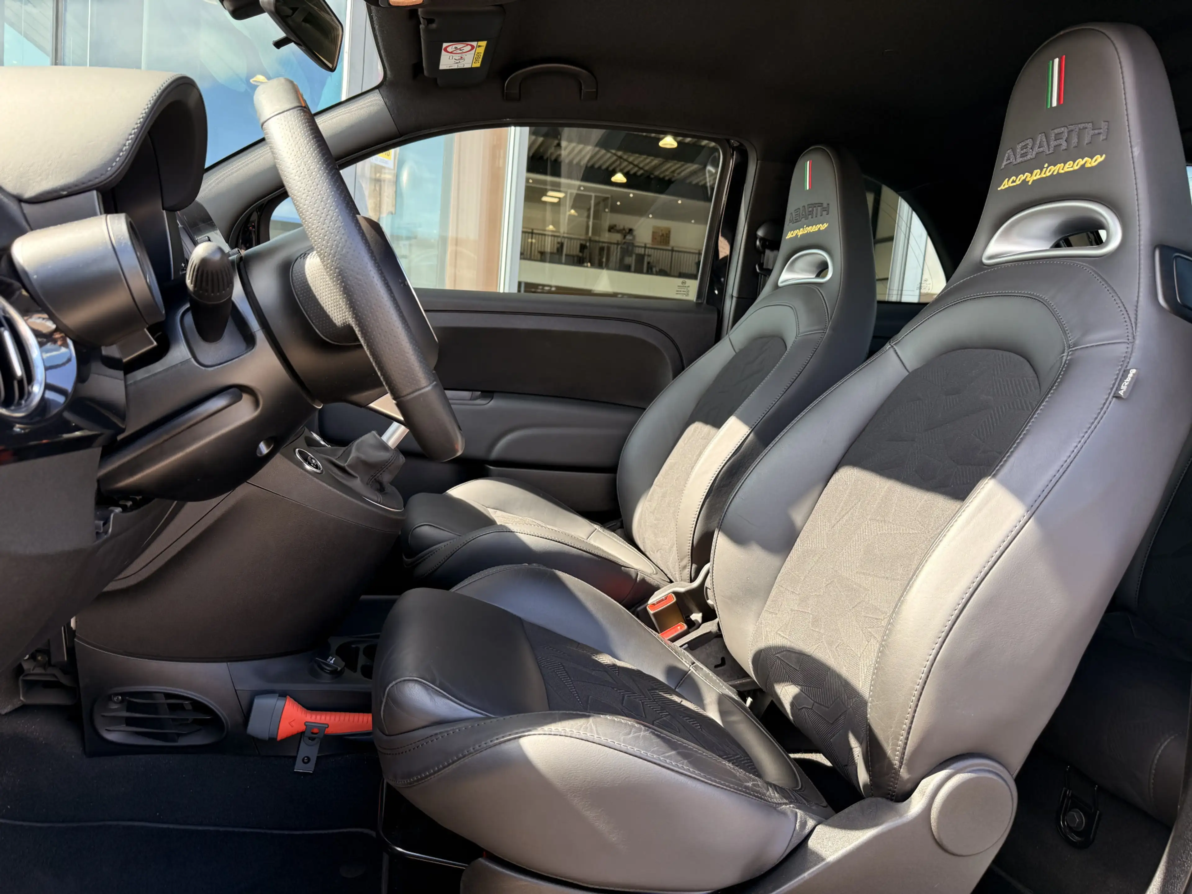Fiat 500 Abarth 1.4 T-Jet 595 Scorpioneoro 1 of 2000 | 1e eigenaar — photo 4