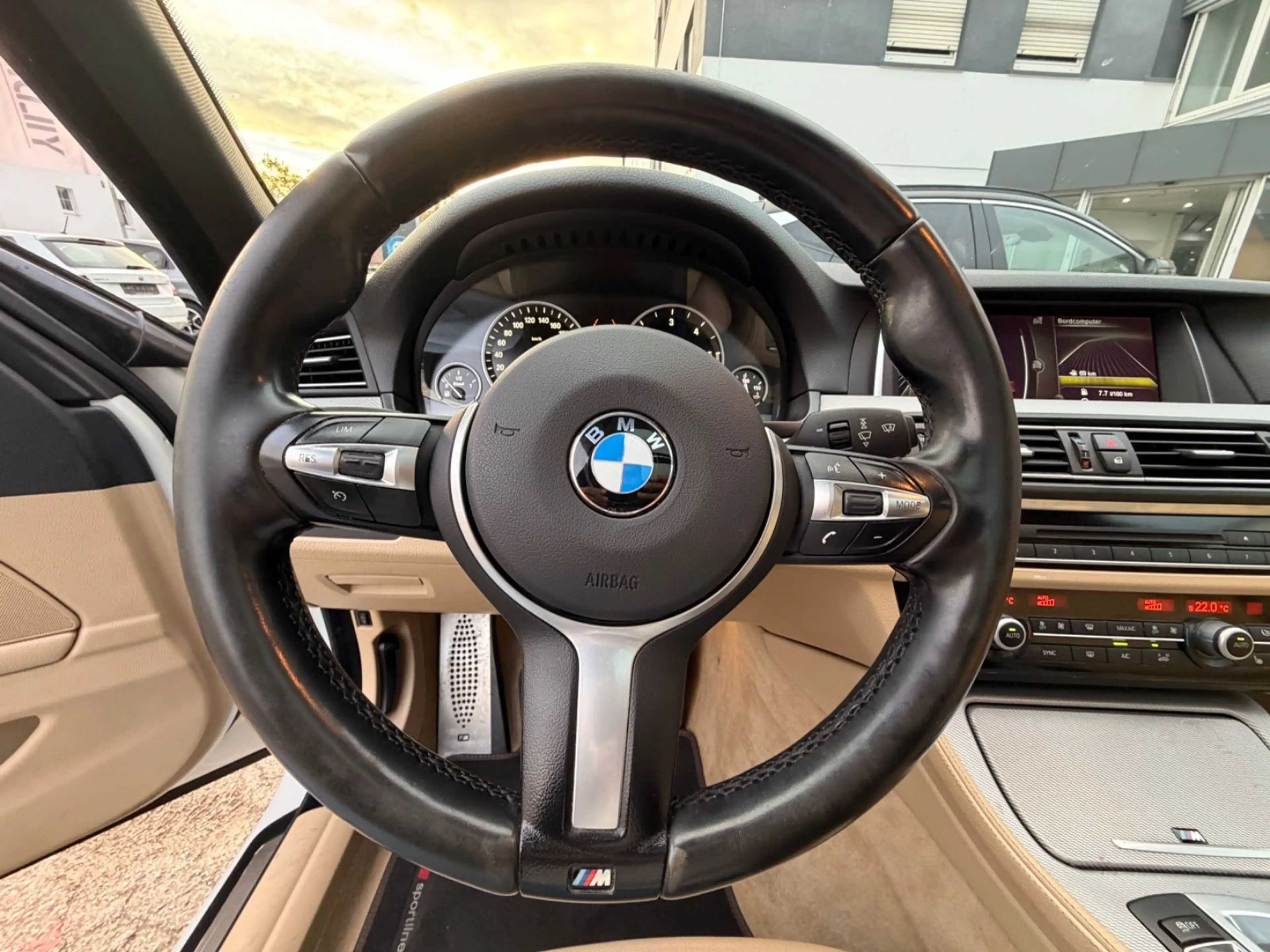 BMW 520 Touring 520 d*M-Paket*Pano* — photo 10