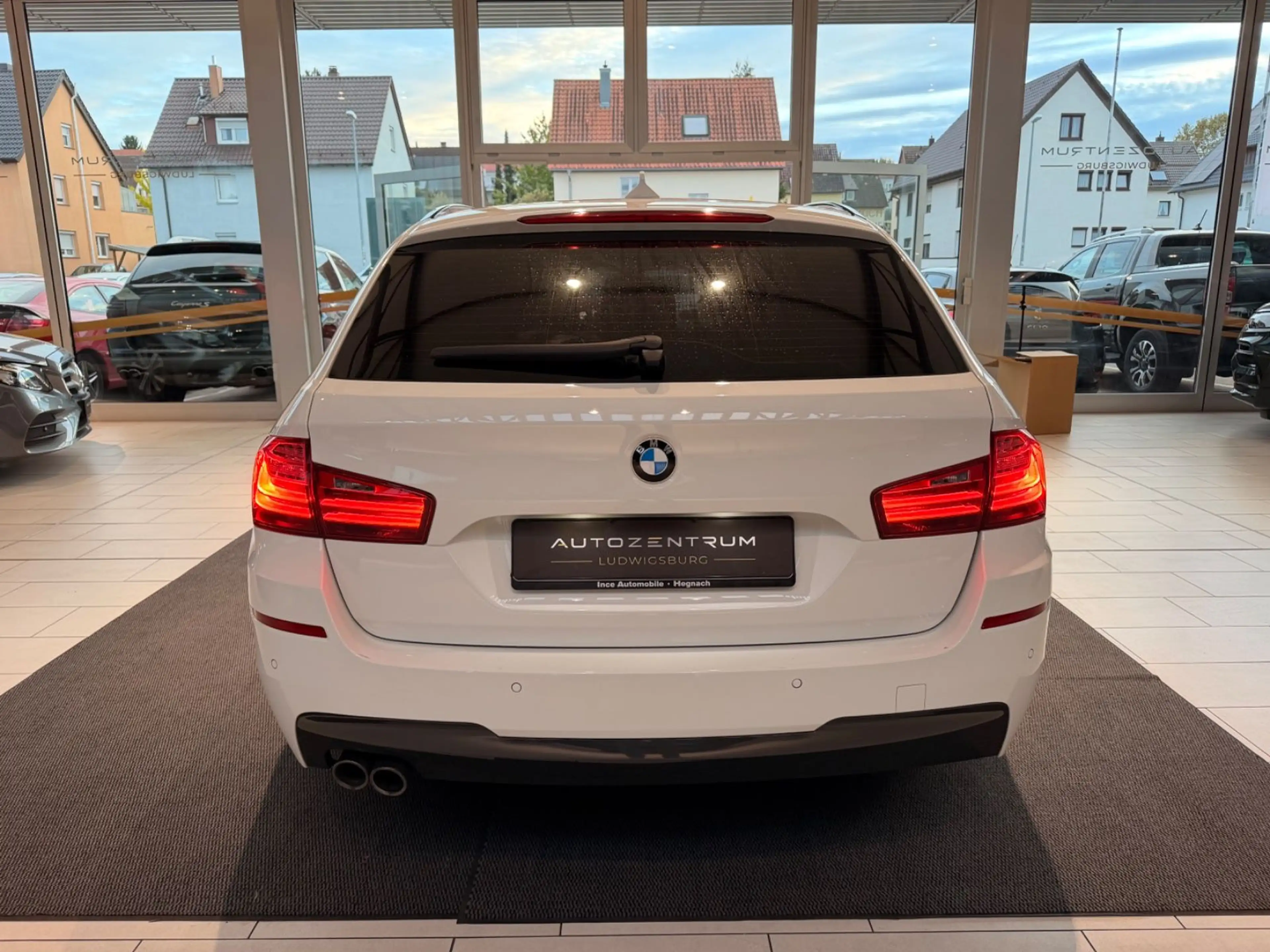 BMW 520 Touring 520 d*M-Paket*Pano* — photo 6