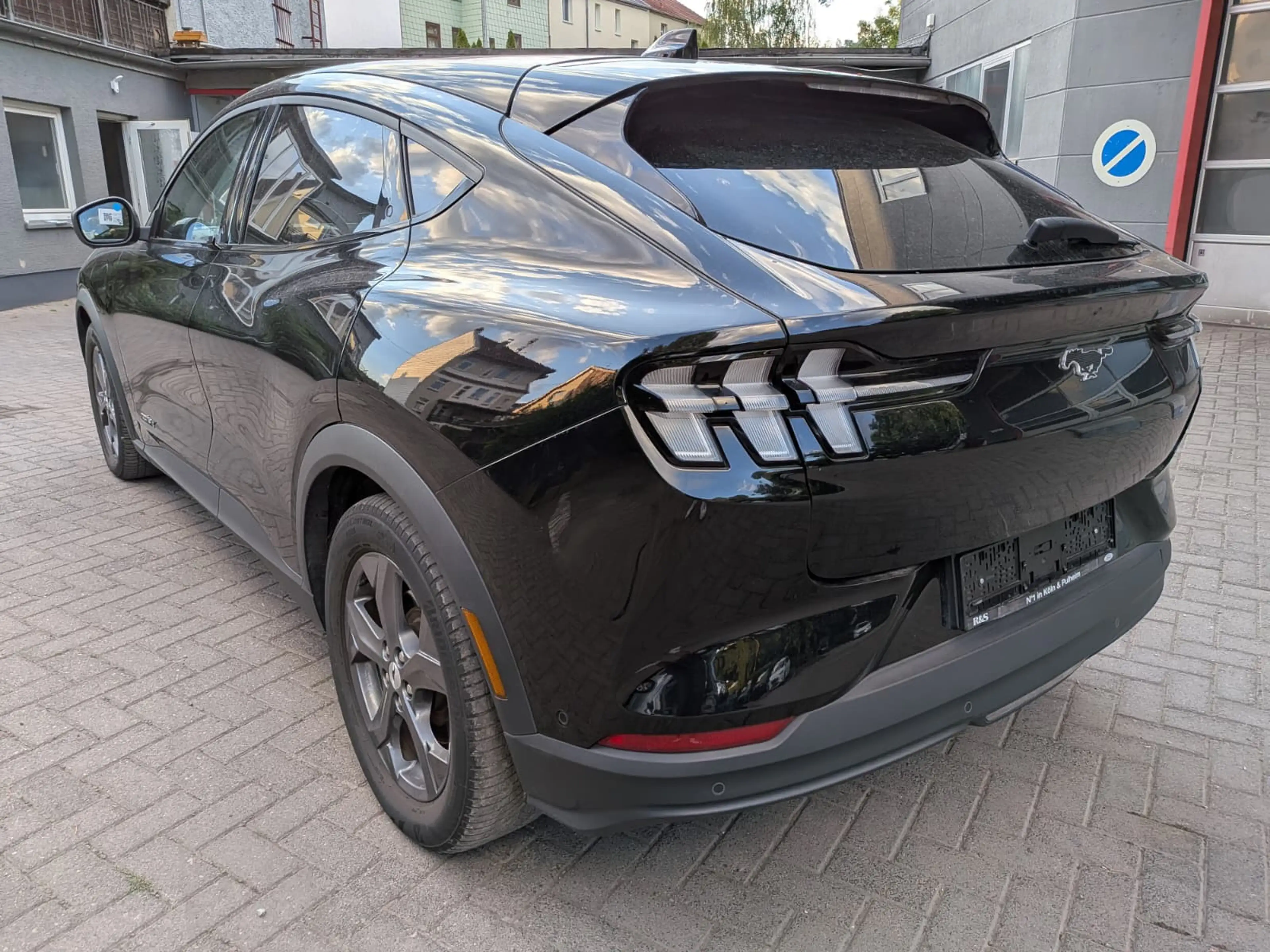 Ford Mustang Mach-E LED+NAVI+SHZ+KAM+B&O+LEDER+AMBI+ — photo 5