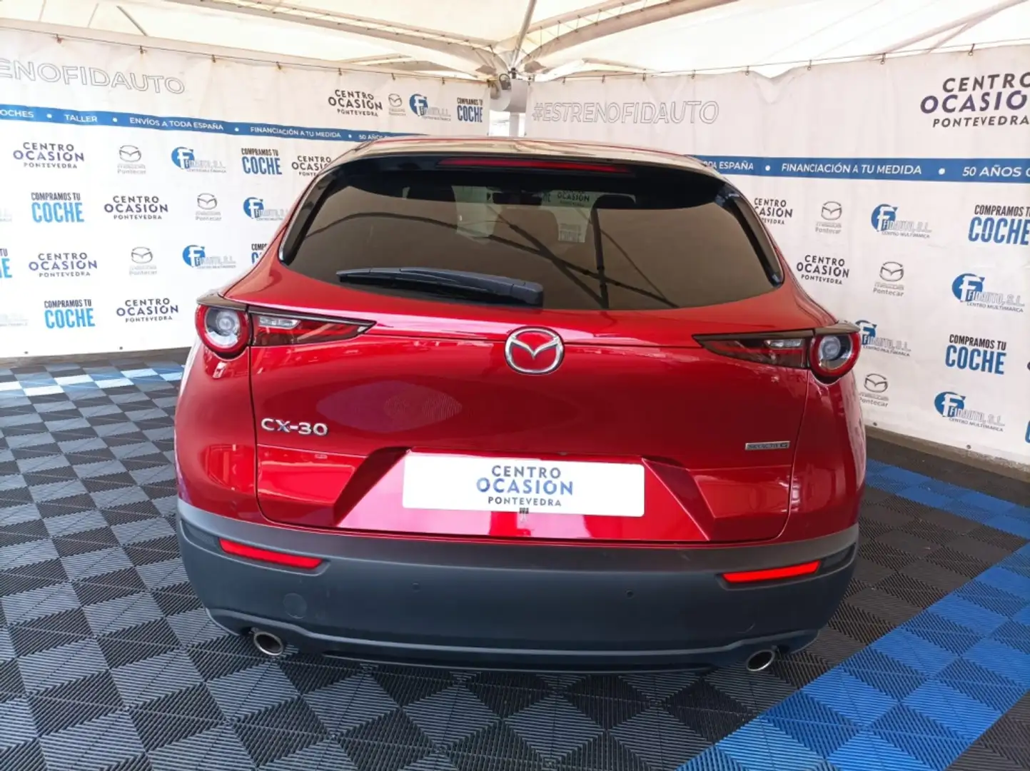 Mazda CX-30 2.0 Skyactiv-G Zenith 2WD 90kW Rojo - 2