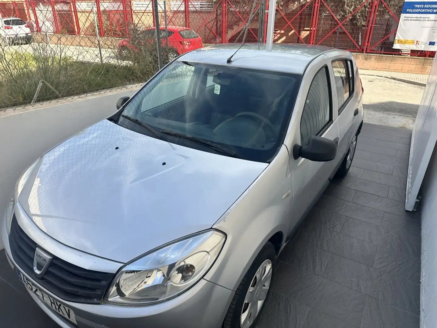 Dacia Sandero 1.5dCi Ambiance Music 75 Gris - 2