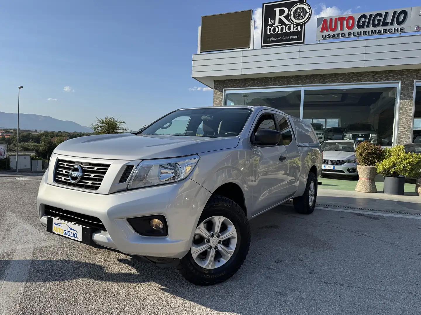Nissan Navara Navara 2.5 dci k.cab Sport Gris - 1