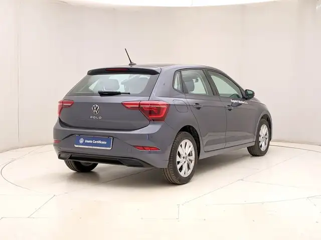 Volkswagen Polo view 4