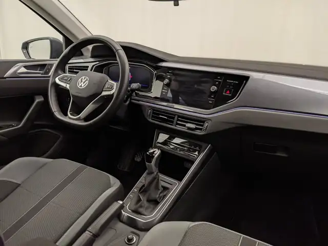 Volkswagen Polo view 6