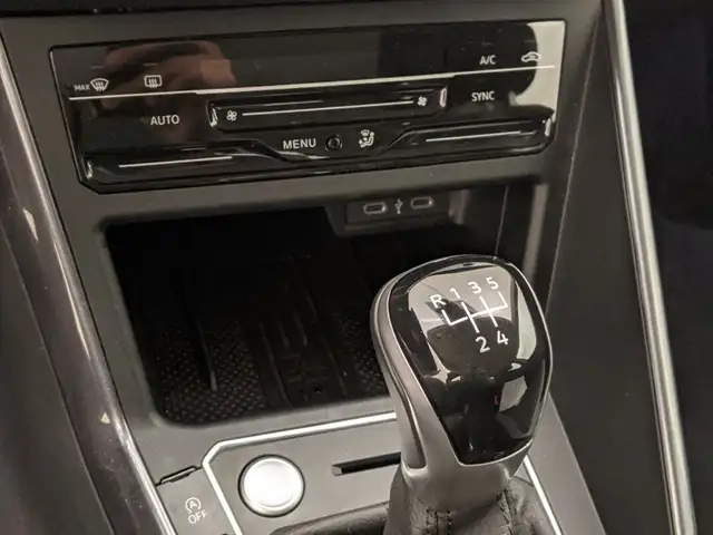 Volkswagen Polo view 12