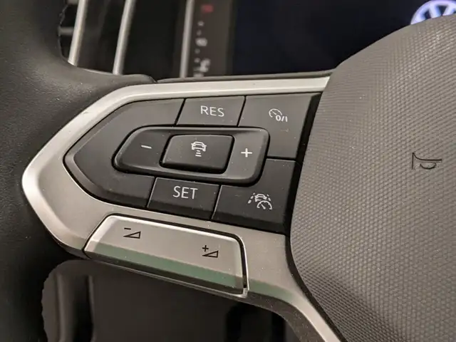 Volkswagen Polo view 10