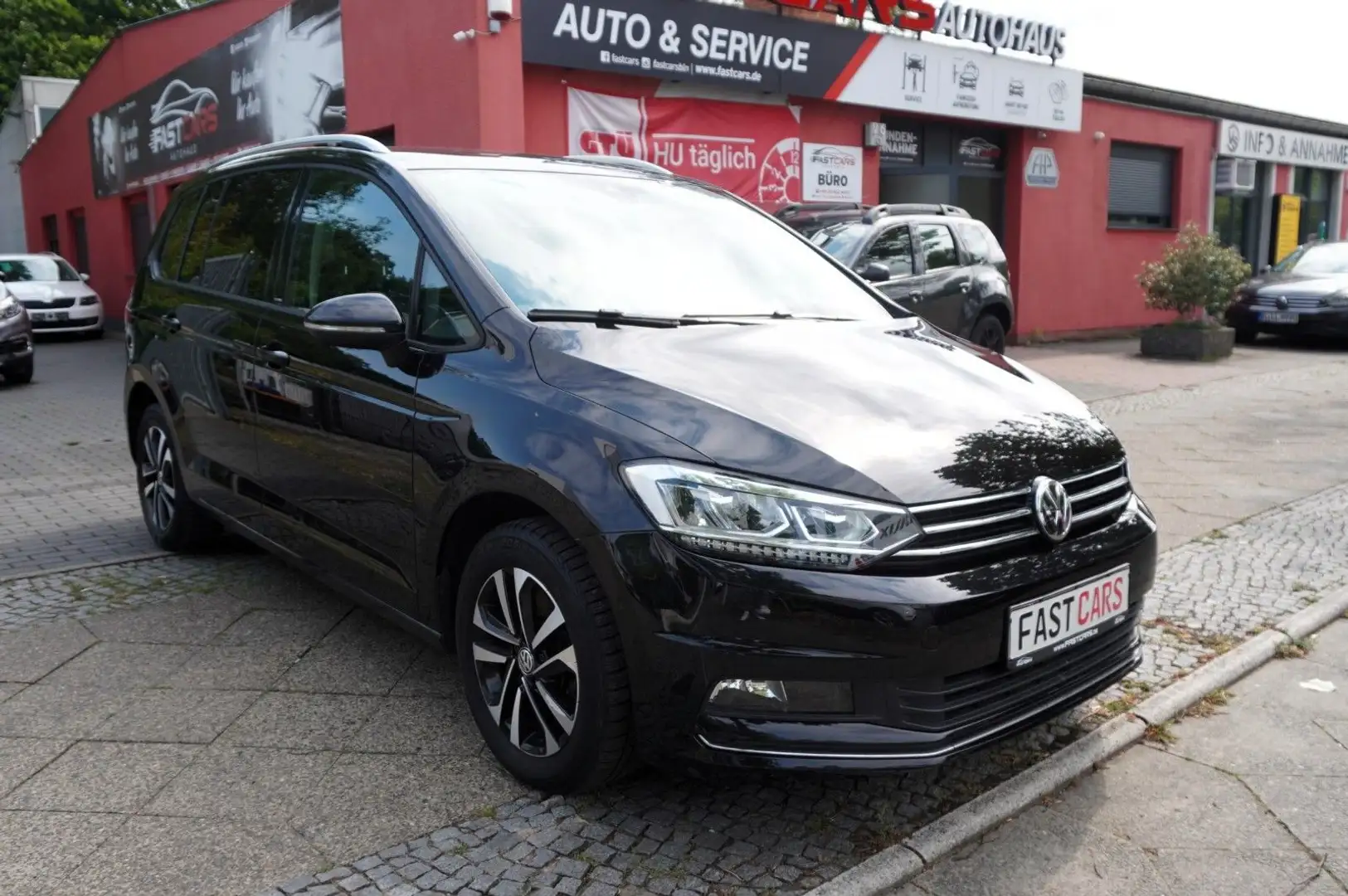 Volkswagen Touran IQ.DRIVE Start-Stopp DSG 7-Sitz ACC 1.Hd! Zwart - 2