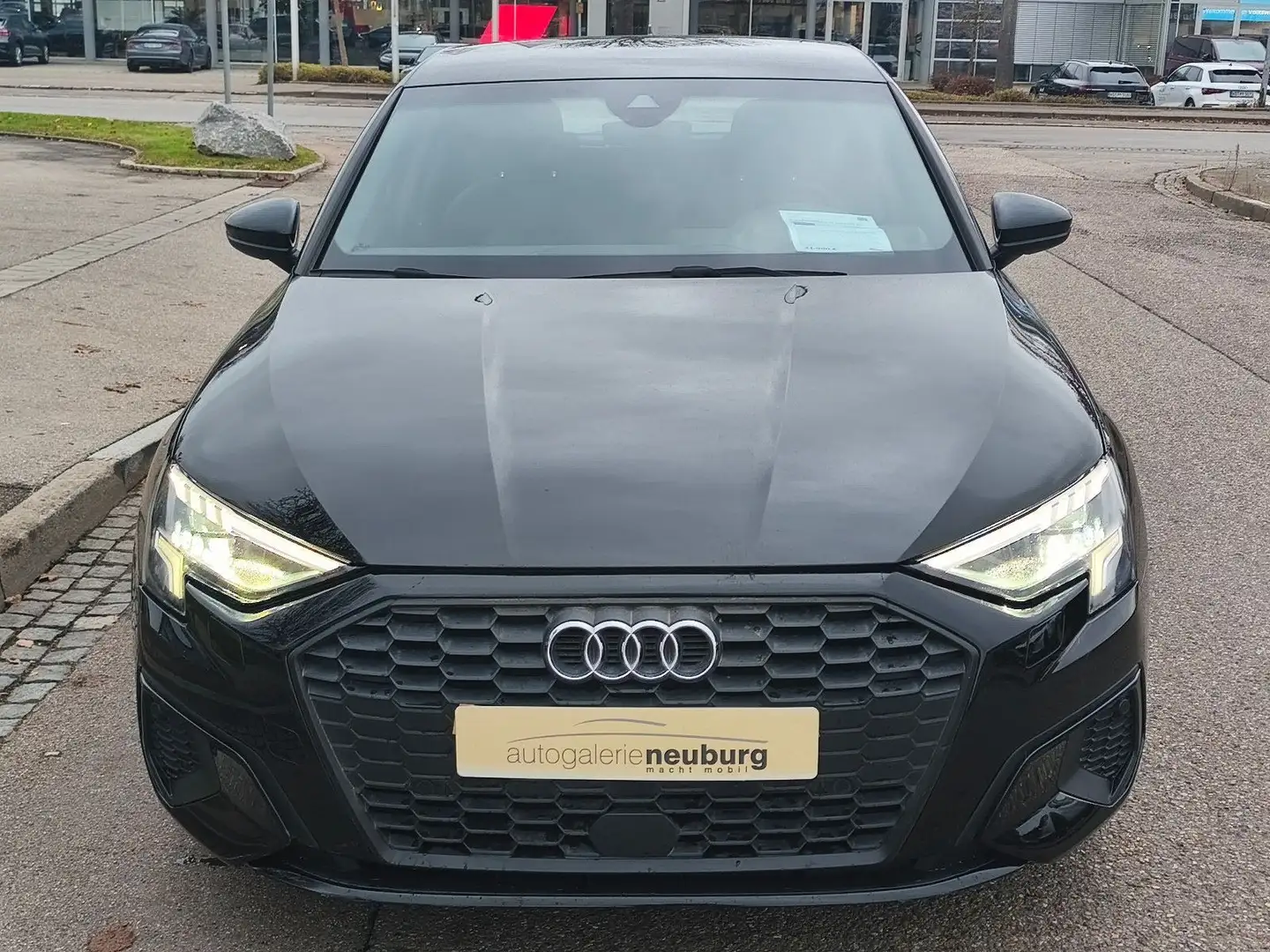 Audi A3 SPORTBACK 30 TFSI BASIS MILD-HYBRID Zwart - 2