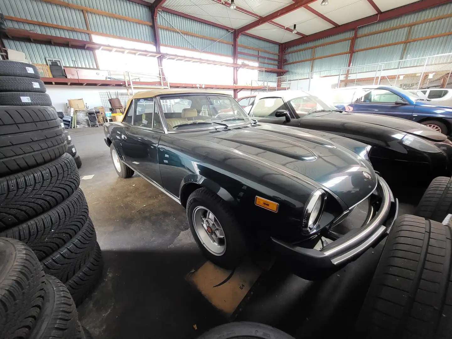 Fiat 124 Sport Spider Verde - 1