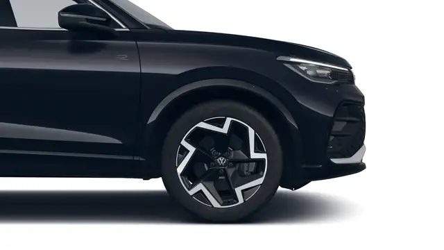 Volkswagen Tiguan view 4