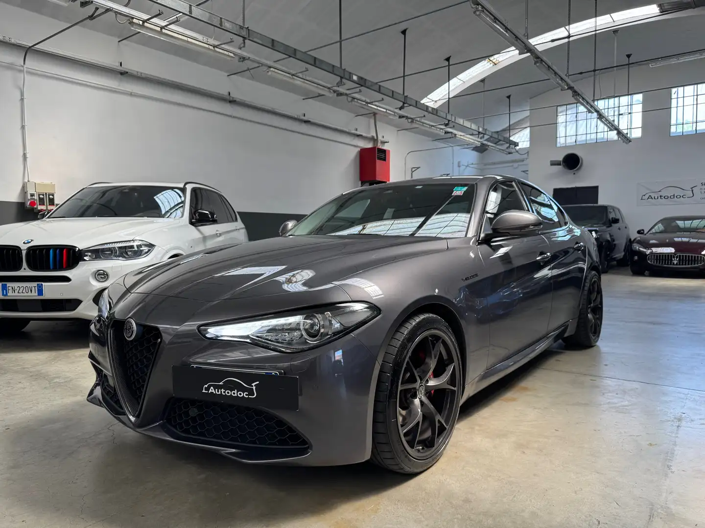 Alfa Romeo Giulia 2.2 all. QUADRIFOGLIO auto my19 Grigio - 1