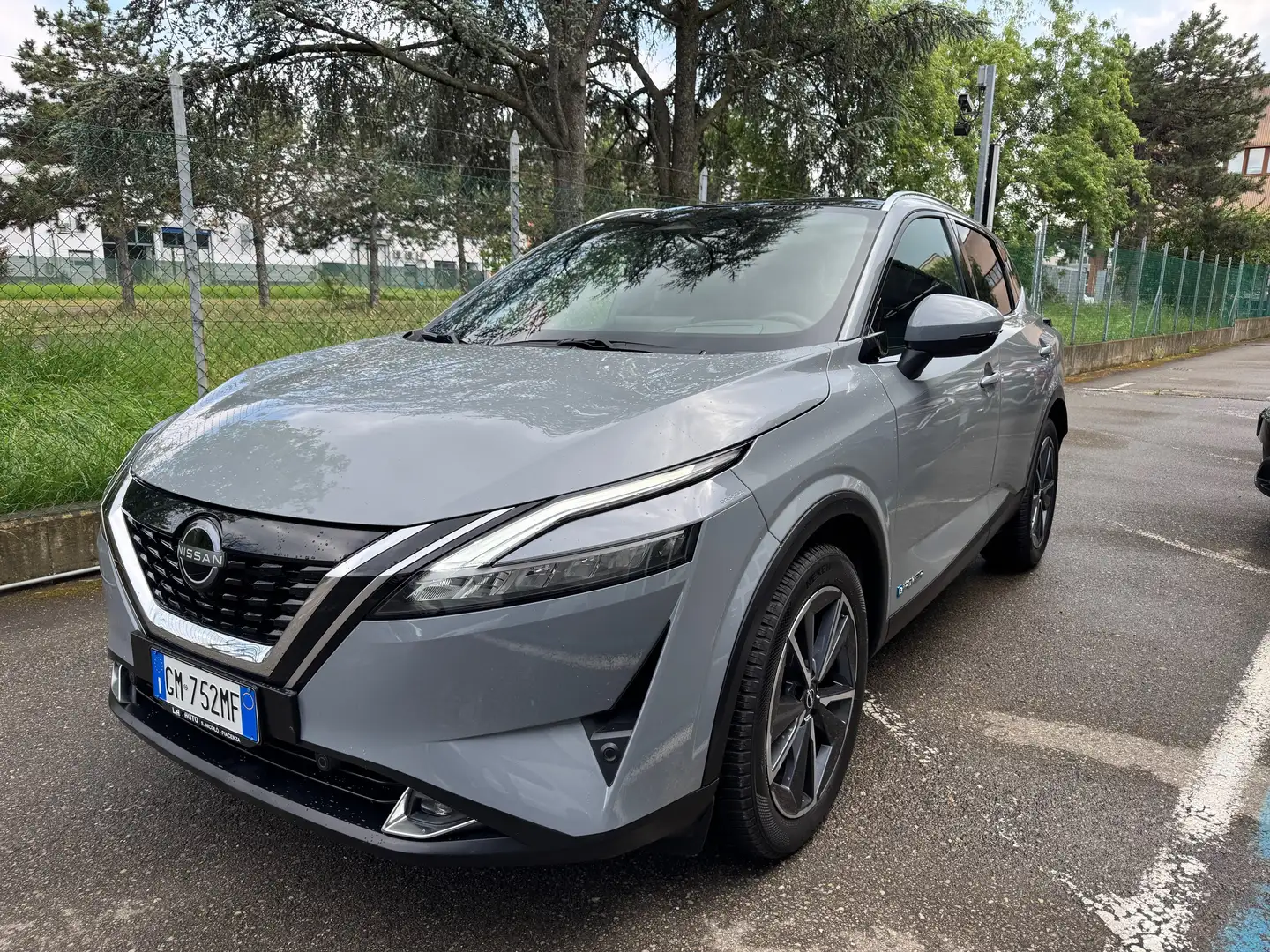 Nissan Qashqai 1.5 e-power N-Connecta 158CV  NAVI+RETR. Szürke - 1