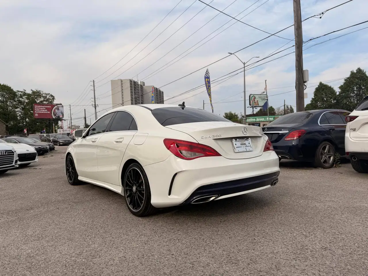 Mercedes-Benz CLA снимка Mercedes-Benz CLA