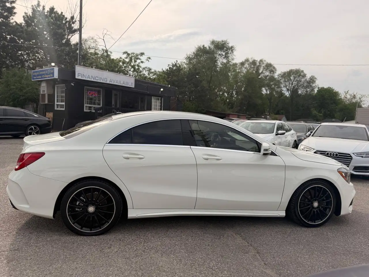Mercedes-Benz CLA снимка Mercedes-Benz CLA