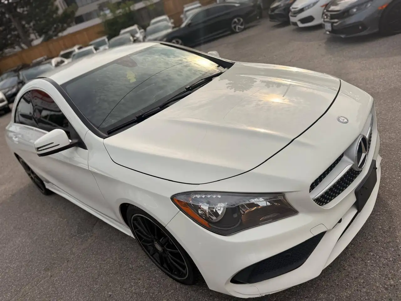 Mercedes-Benz CLA снимка Mercedes-Benz CLA