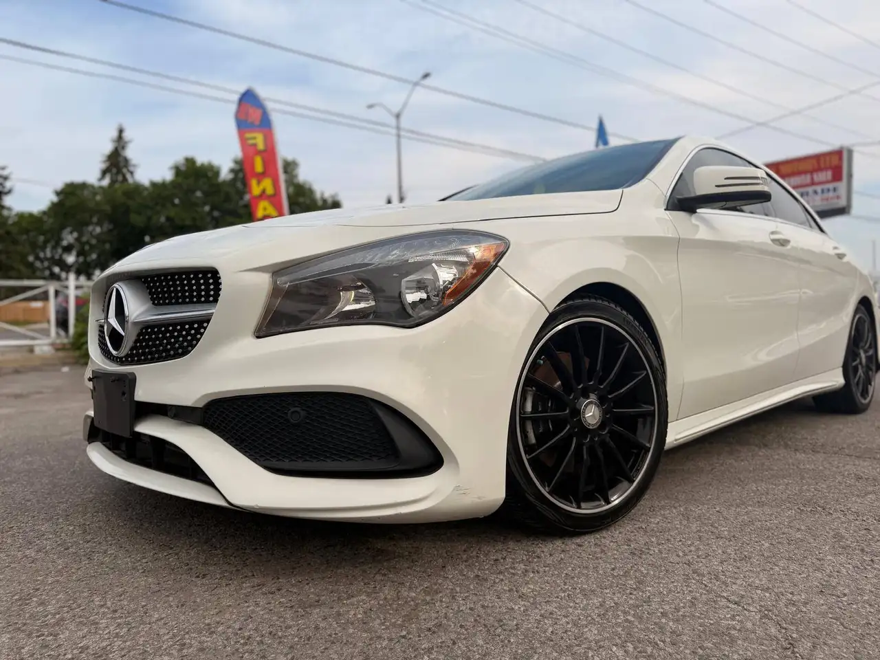Mercedes-Benz CLA снимка Mercedes-Benz CLA