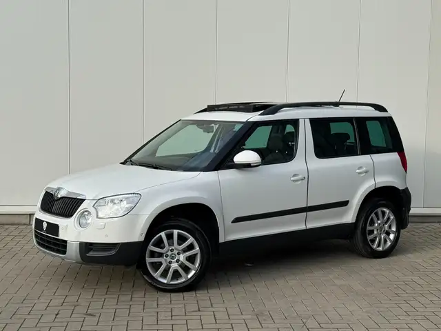 Skoda Yeti ✅1.2 TSI DSG GARANTIE Pano Navi PDC Xenon 1.Eig