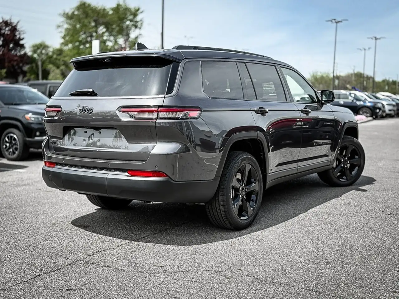 Jeep Grand Cherokee снимка Jeep Grand Cherokee