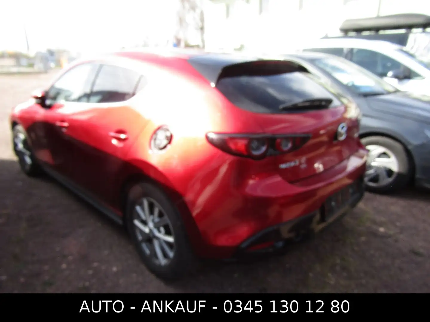 Mazda 3 Hybrid 1.HAND Klimaautomatik PDC Navi Rot - 2