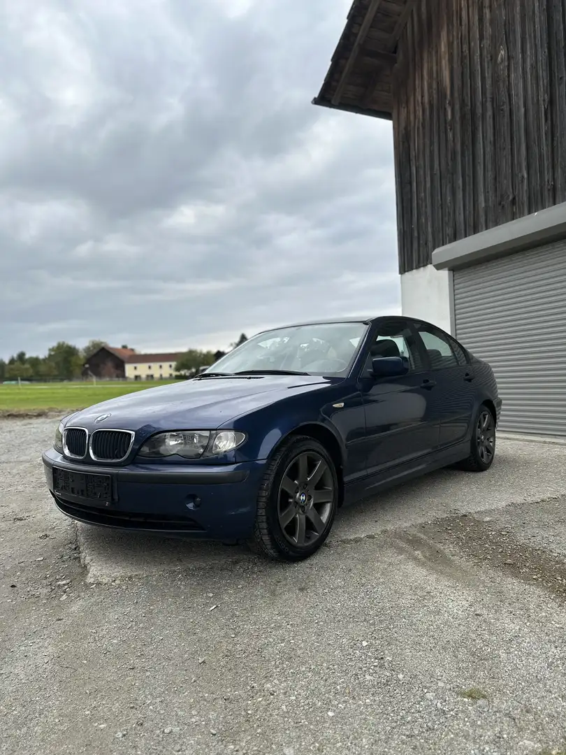 BMW 318 318d - 1