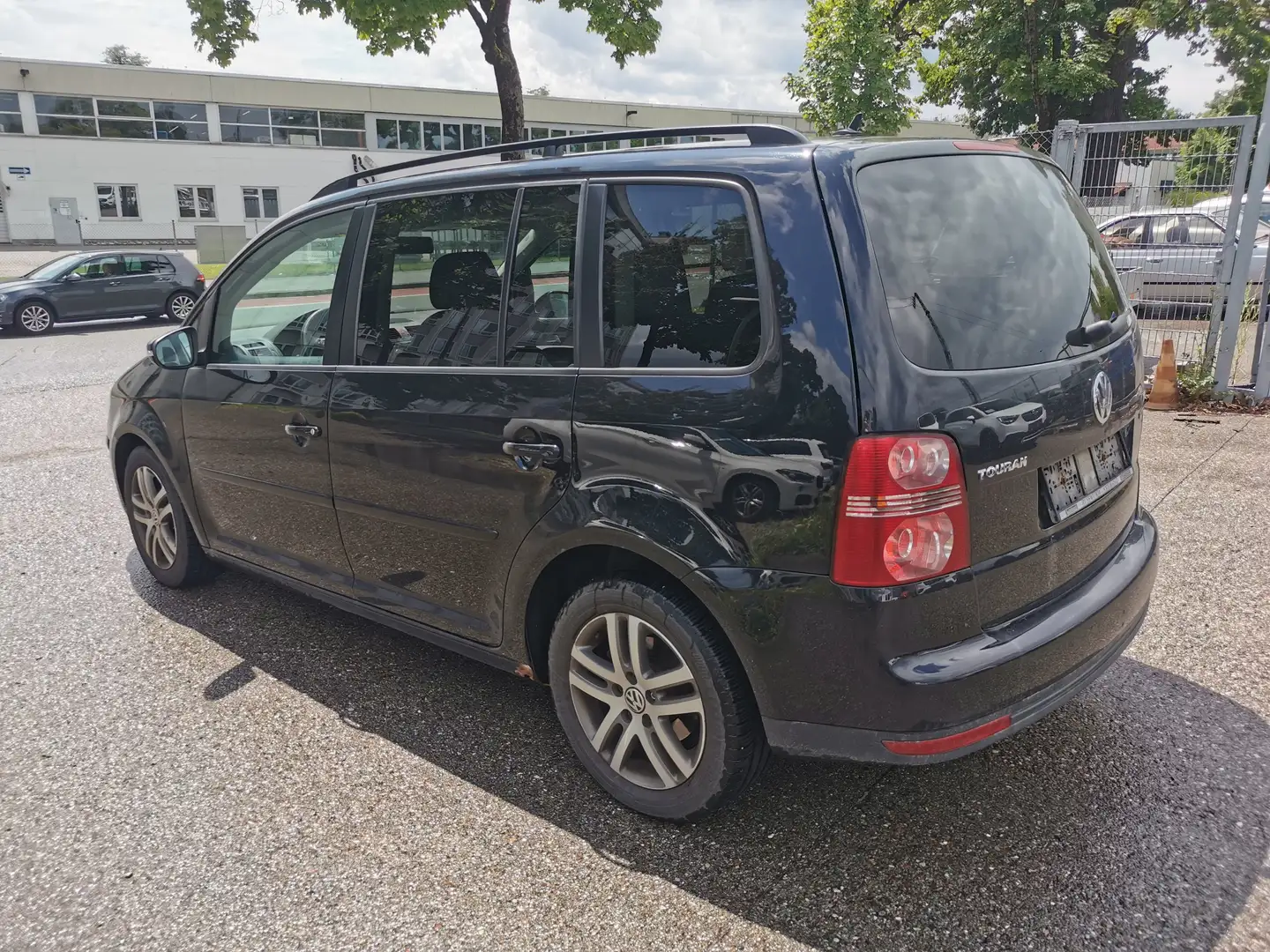 Volkswagen Touran 1.9 TDI DPF Blue Motion Freestyle Noir - 2